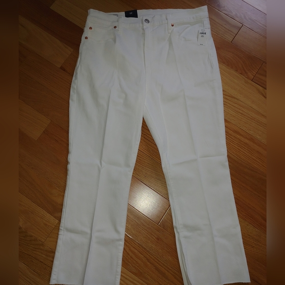 NWT Gap Optic White High Rise Kick Fit Jeans with Washwell – Size 32 / 14 Short - Picture 4 of 13